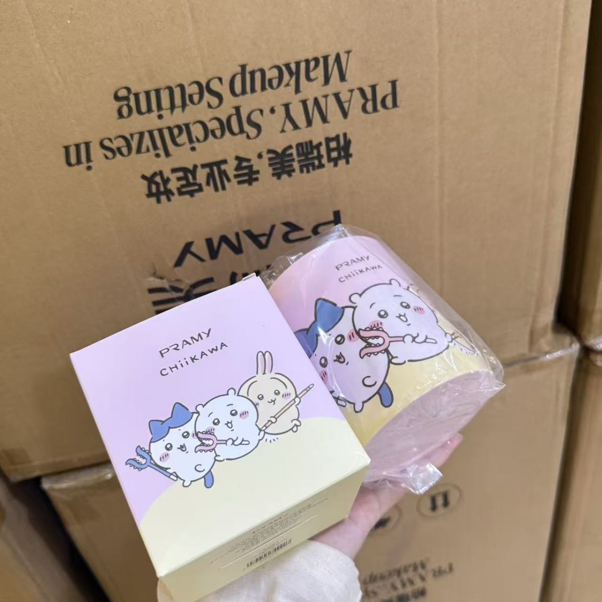 Chiikawa Co Branded Makeup Bru - Home Decor Brand 评论和价格